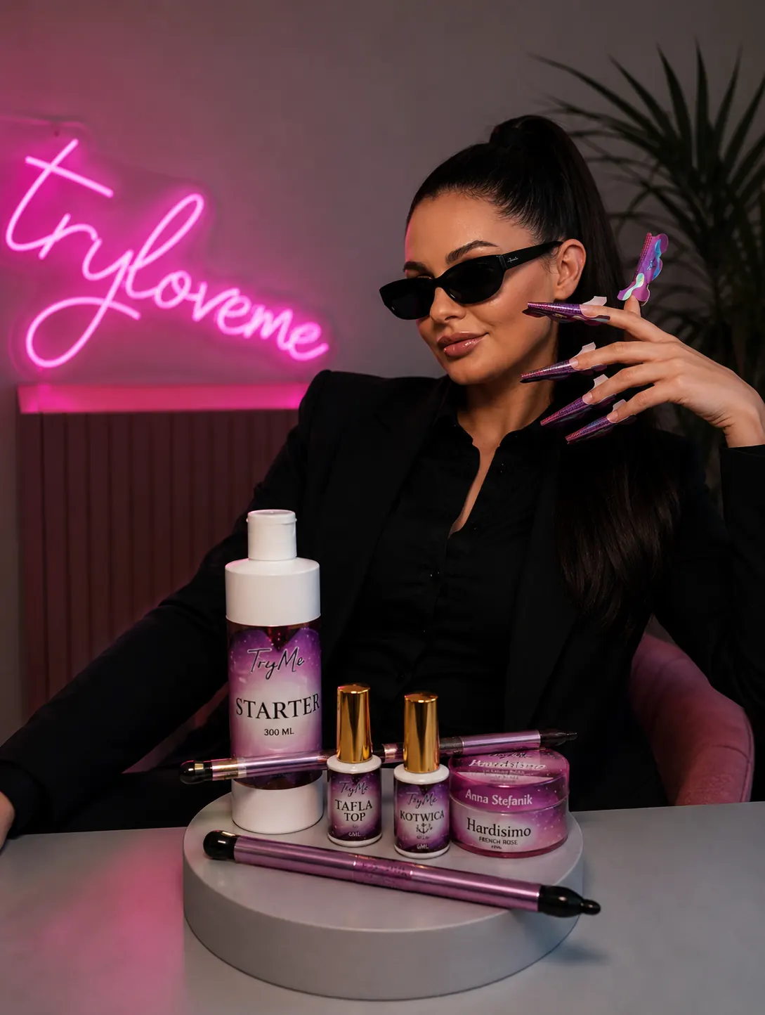 TryLoveMe — stylizacja paznokci